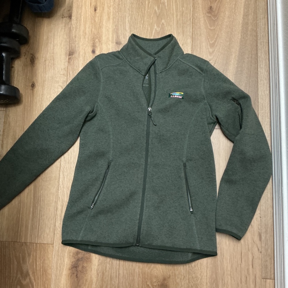 LL Bean Women’s Sweater Fleece Full-Zip Jacket in Olive XS